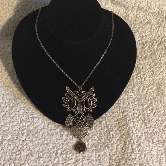 Owl necklace - Picture 1 of 3